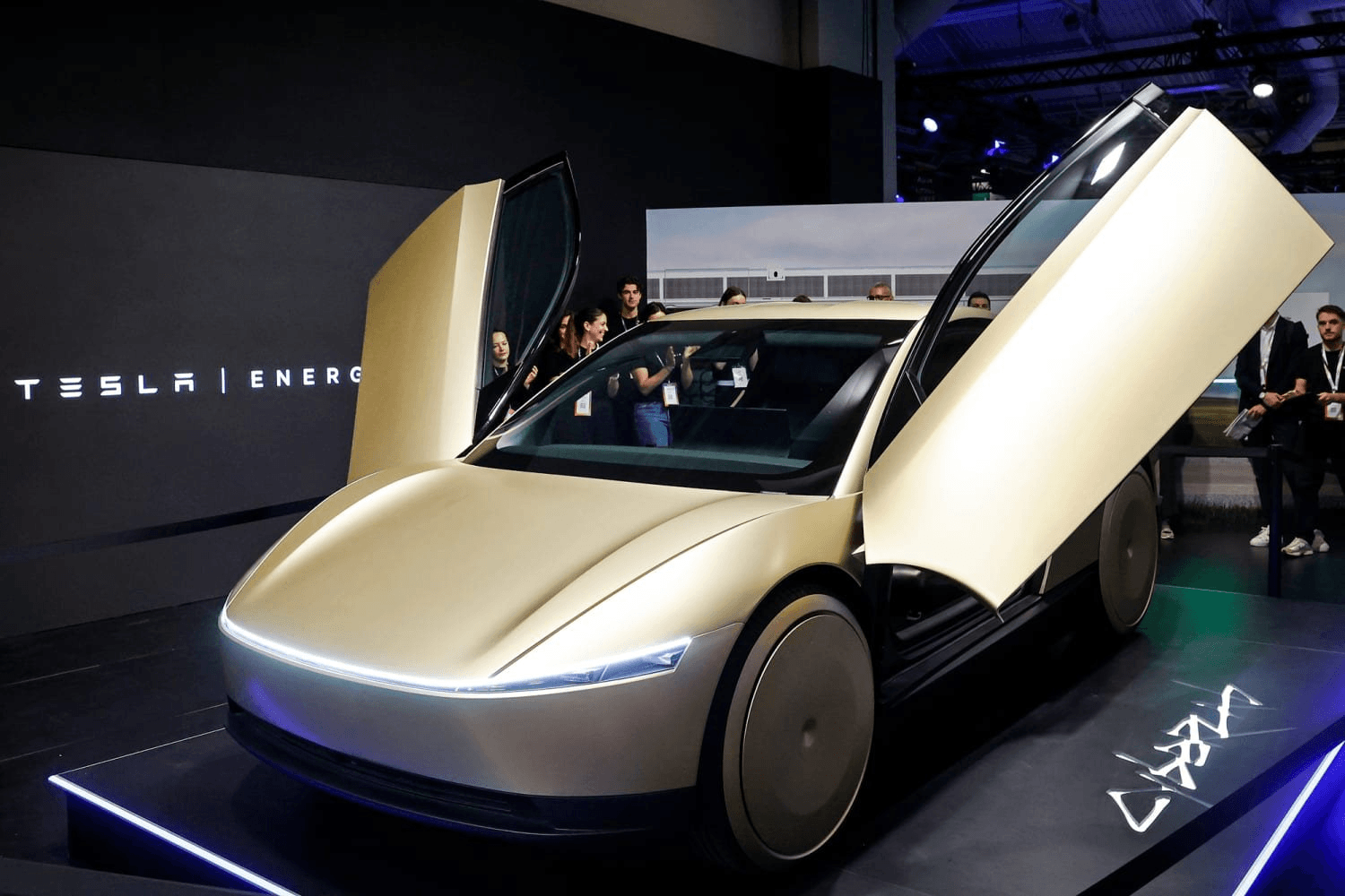 tesla-2.png