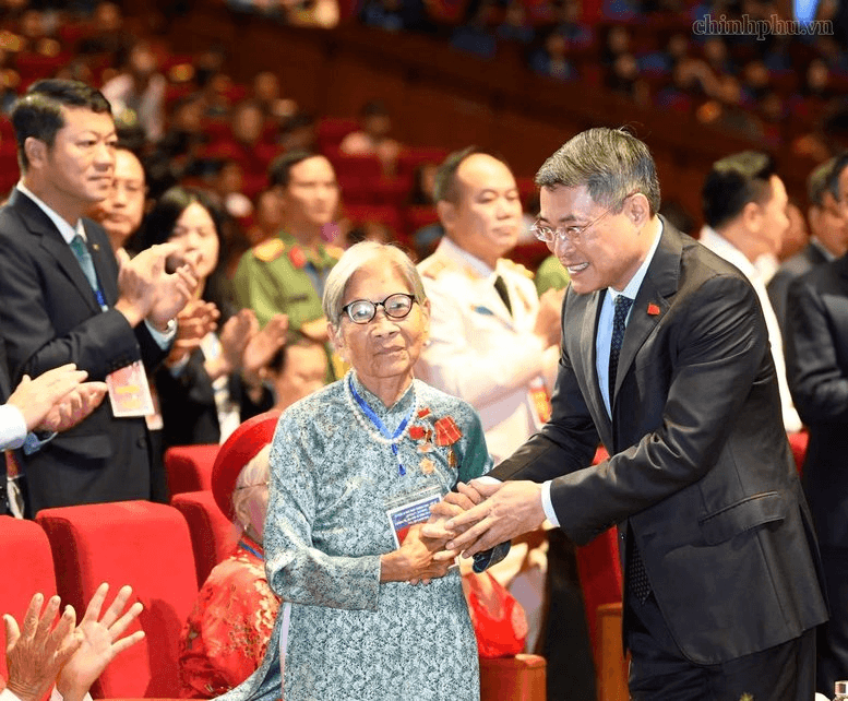 thu-tuong-1tuong.png