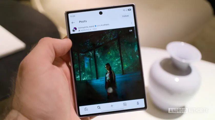 galaxy-fold-8-instagram-closed-840w-472h.jpeg.jpg