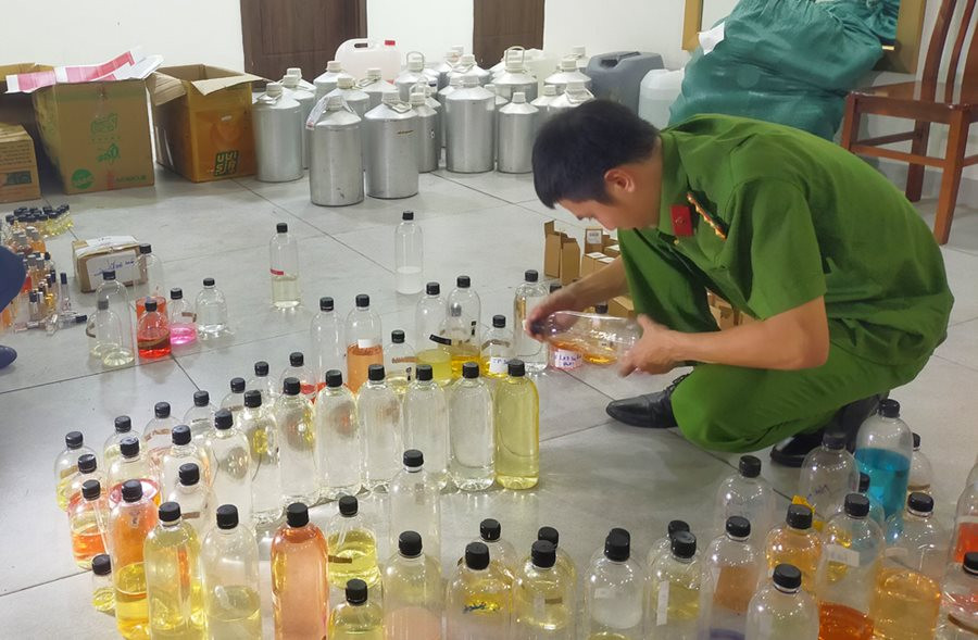 Kiểm tra hai căn nhà tại Thanh Hóa, công an bắt tạm giam Đinh Thị Phương SN 2003