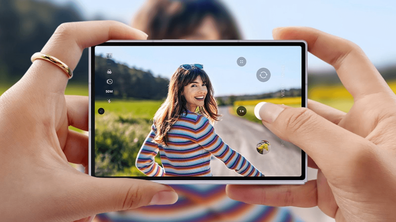Liệu Galaxy Z Fold 8 có làm "lộ bài" của iPhone gập trong tương lai?