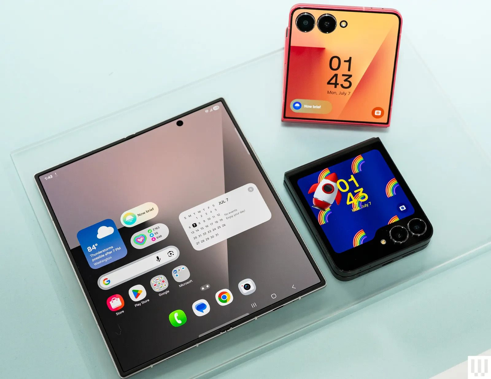 Thị trường điện thoại gập 2026: Hào quang của Samsung liệu đã khép lại?