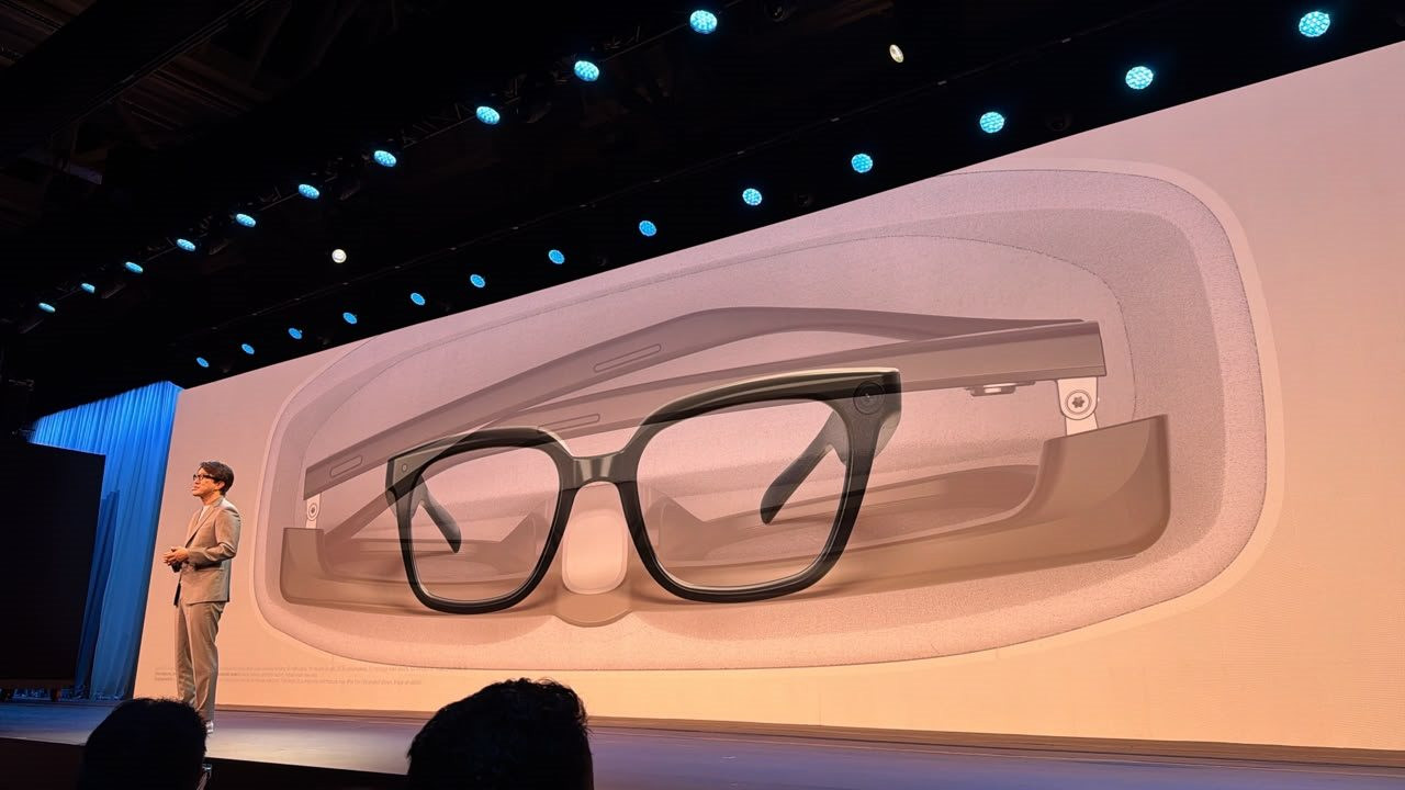 Sau 7 năm phát hành điện thoại gập, Galaxy Glasses có thể là "canh bạc AI" lớn nhất tiếp theo của Samsung?
