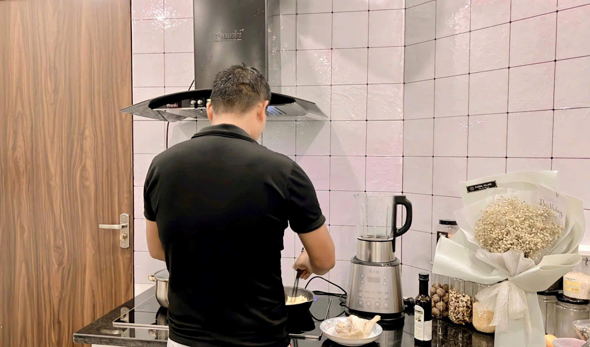 'Lương 15 triệu chỉ đủ trả tiền nhà': Khi lãi suất thả nổi trở thành nỗi lo của người mua bất động sản