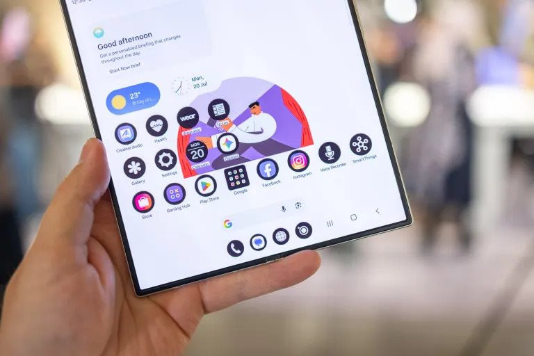 samsung-galaxy-z-fold-8-ultra-unpacked-cnet-lanxon-15.jpg
