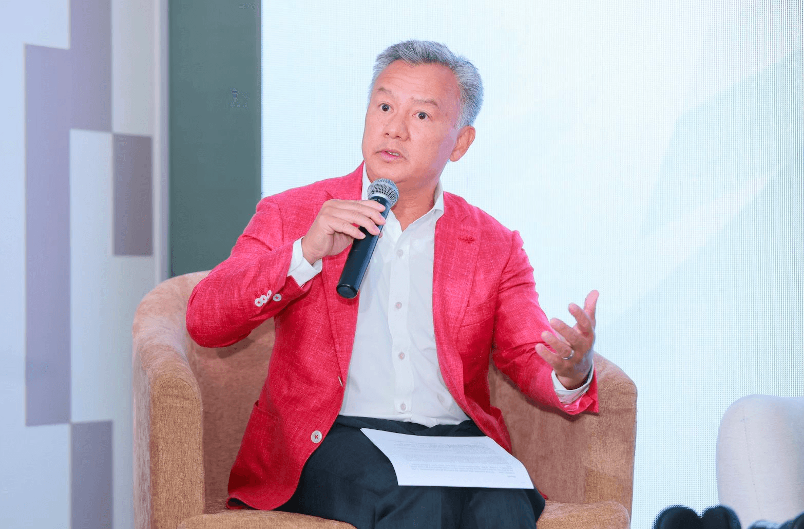 Ông Thomas Nguyen: "Khối ngoại bán ròng không đồng nghĩa với việc rời khỏi thị trường"