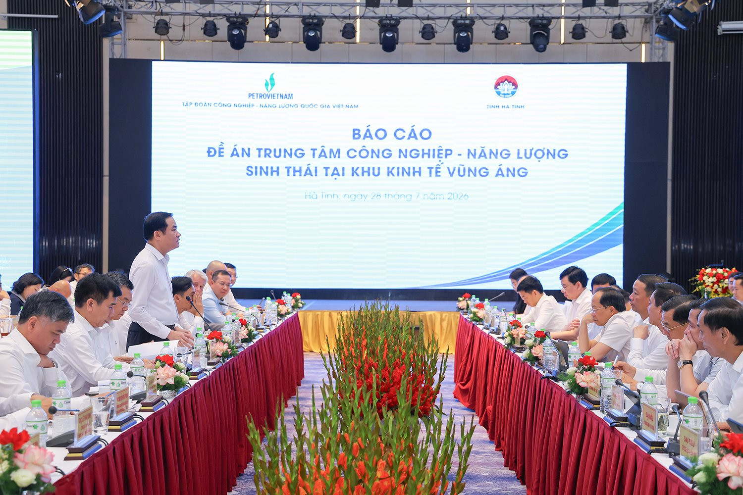 Petrovietnam làm việc với Tỉnh ủy, UBND tỉnh Hà Tĩnh về định hướng mở rộng hợp tác lĩnh vực công nghiệp – năng lượng