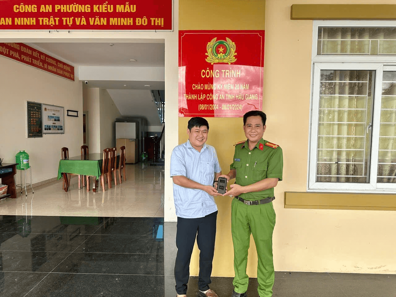Người dân dùng tài khoản ngân hàng thực hiện giao dịch chuyển tiền giá trị cao: Công an khuyến nghị gì?
