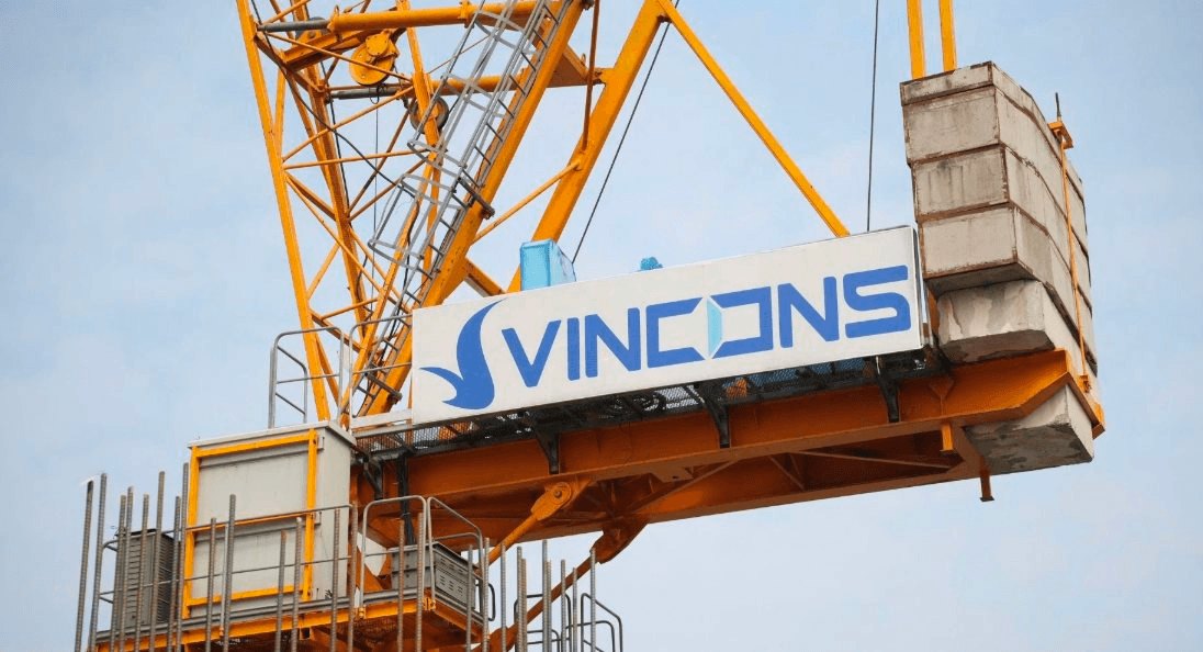 Với 100.000 công nhân, lương thợ xây đến 41 triệu đồng/tháng, VinCons đang xây sân vận động lớn nhất, biển hồ nhân tạo rộng nhất, thuỷ cung lớn nhất thế giới... 