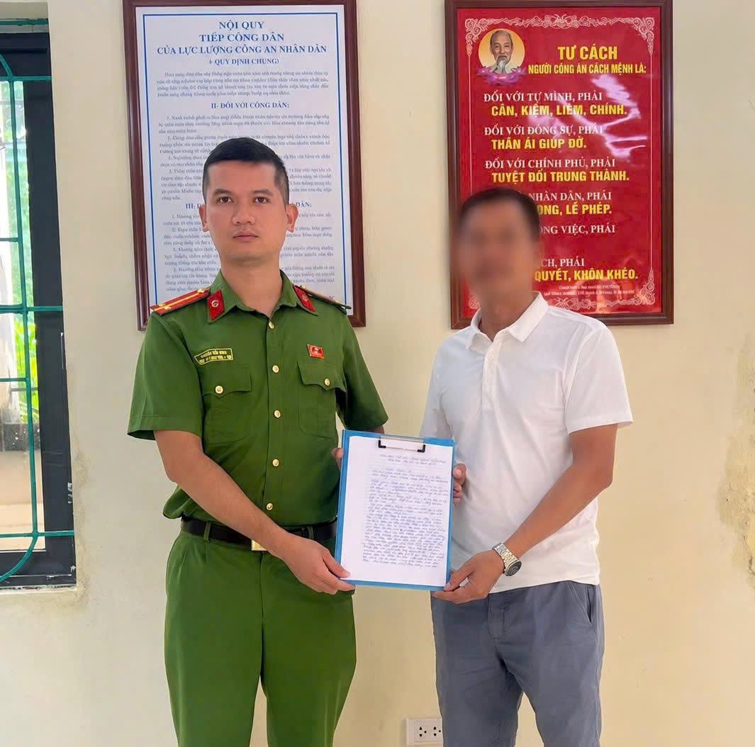 Phát hiện giao dịch chuyển 380 triệu đồng là giả, người đàn ông báo công an