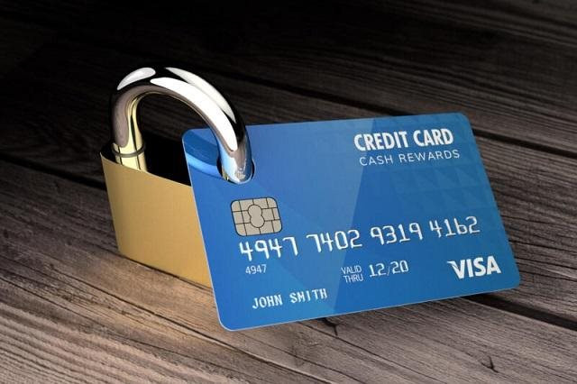 Phong tỏa tài khoản ngân hàng đối với loạt người nộp thuế có tên trong danh sách sau