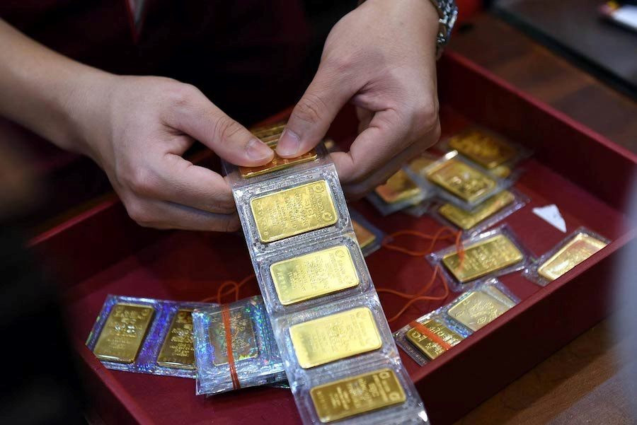 Giá vàng liên tục đảo chiều, “bốc hơi” gần 2 triệu đồng/lượng, dự báo tuần tới có bất ngờ