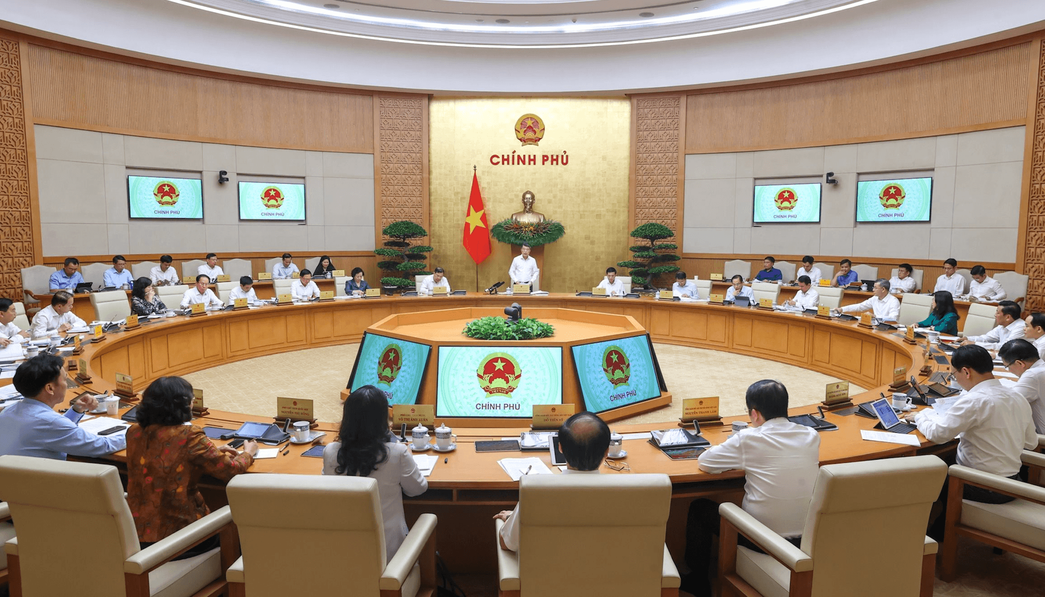 Xuất nhập khẩu ước đạt gần 660 tỷ USD, FDI và sản xuất công nghiệp bứt phá trong 7 tháng đầu năm 2026