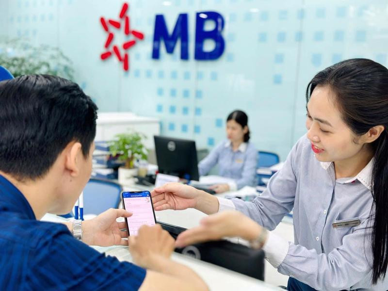 Lãi suất ngân hàng 3/8 tại Agribank, Vietcombank, BIDV, VietinBank, MB, Sacombank, HDBank,...
