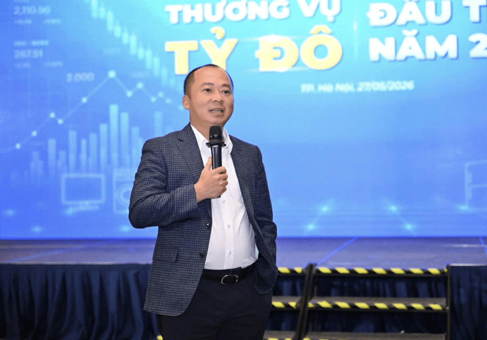 Trong 1 năm kể từ khi niêm yết, cổ đông Điện Máy Xanh có thể nhận 8.000 đồng cổ tức tiền mặt cho mỗi cổ phiếu