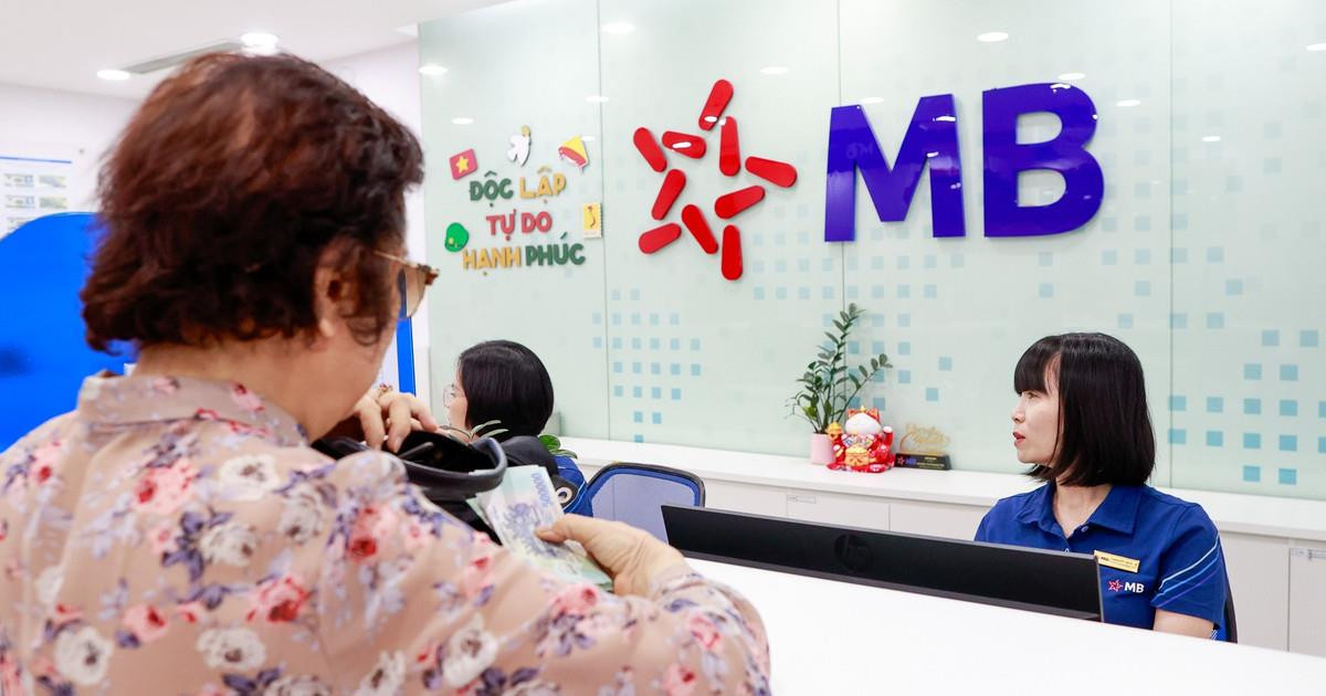 Lãi suất ngân hàng 5/8 tại Agribank, Vietcombank, BIDV, VietinBank, MB, Sacombank, HDBank,...