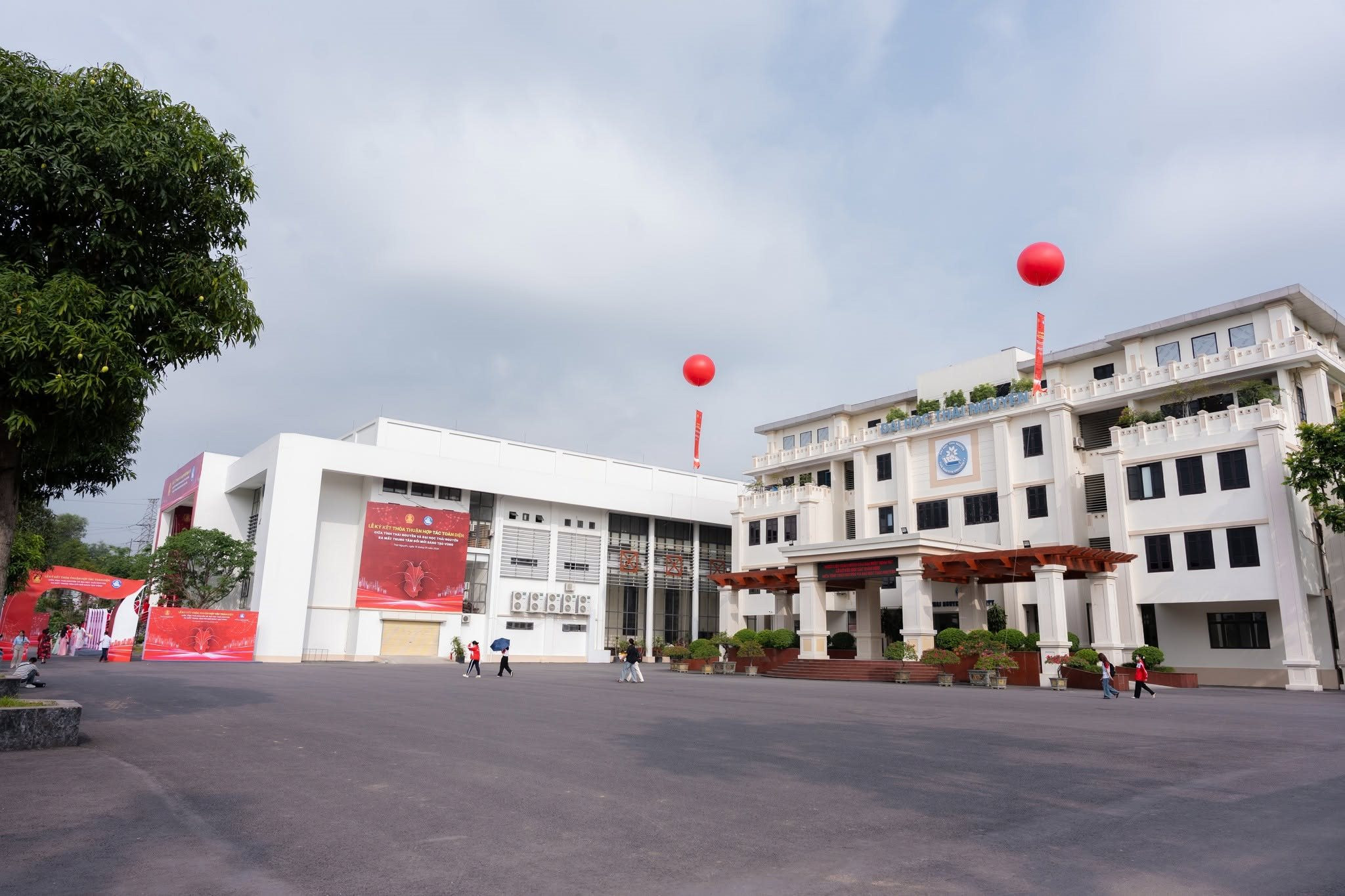Việt Nam có 1 đại học vùng vừa đạt doanh thu 2.200 tỷ đồng, trả lương 516 tỷ đồng/năm, quy tụ đến 2.443 Thạc sĩ, Tiến sĩ, Phó Giáo sư, Giáo sư