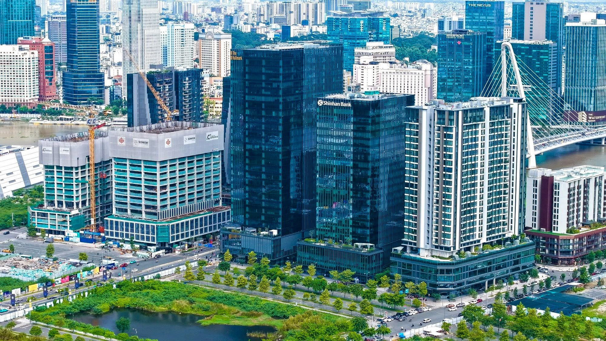 12_thi-truong-van-phong.jpg