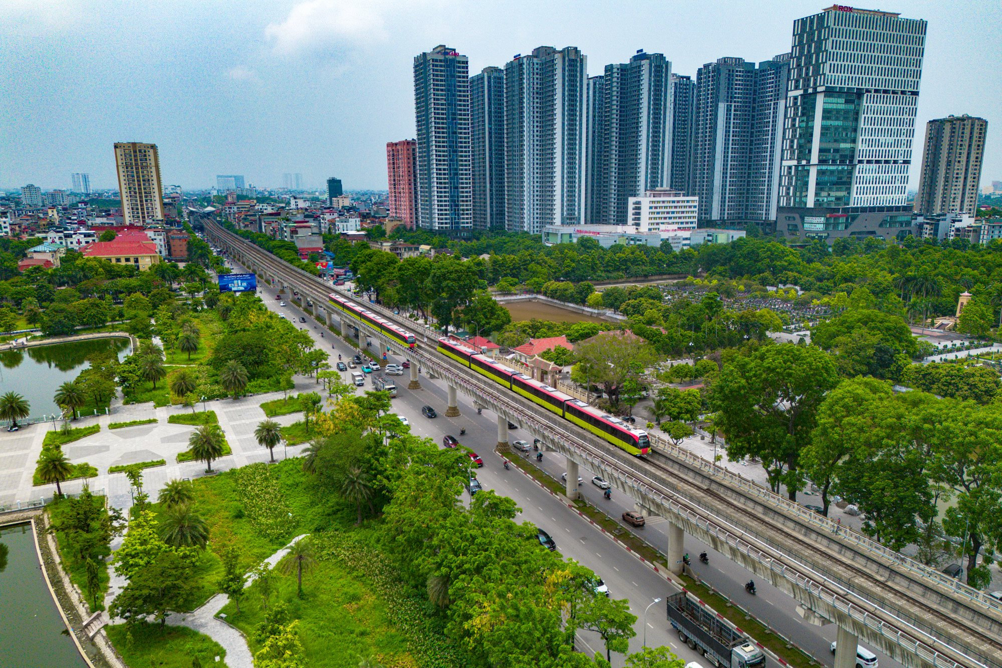 2_thi-truong-van-phong.jpg
