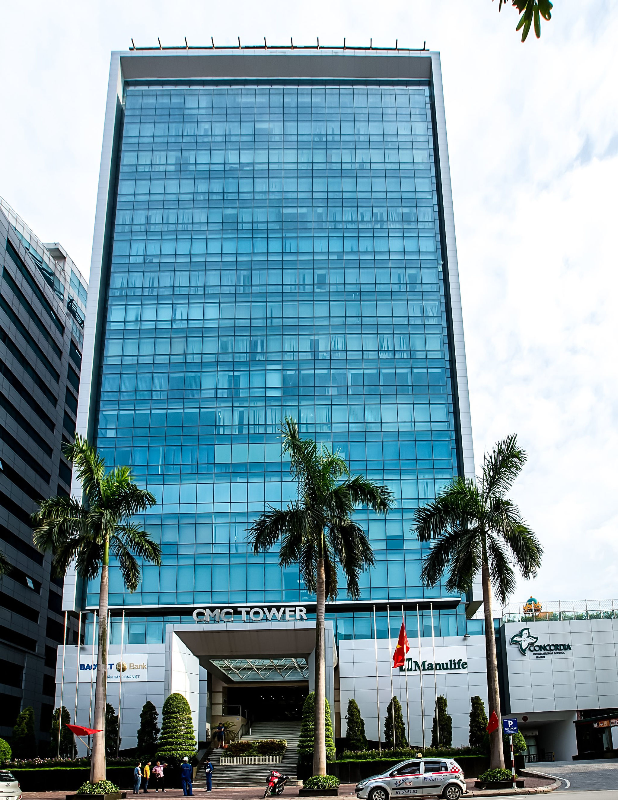 5_thi-truong-van-phong.jpg