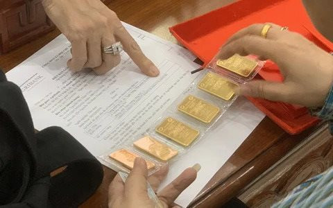 Giá vàng SJC, Bảo Tín Mạnh Hải... bật tăng mạnh, các chuyên gia dự báo tuần đều chung một kịch bản