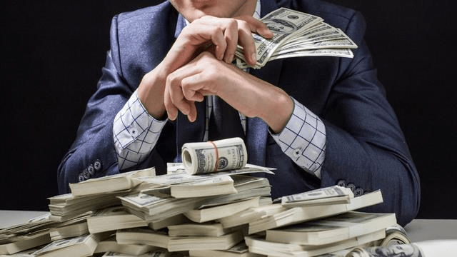 Chuyện gì đây: Một đại gia Việt mở 4 siêu thị mỗi ngày, liên tục chưa có dấu hiệu dừng lại