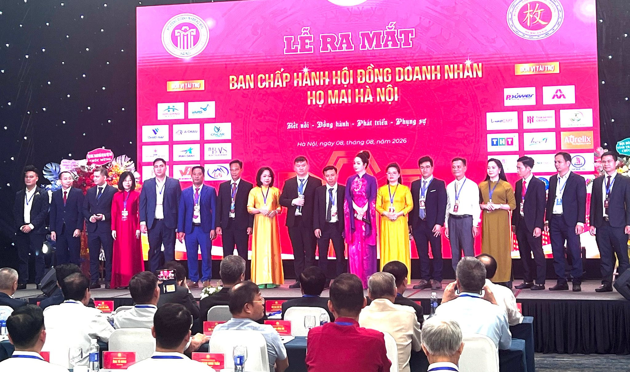 Diễn viên Mai Thu Huyền có vai trò mới trong giới doanh nhân, ông Mai Hữu Tín bất ngờ tiết lộ chi tiết đặc biệt