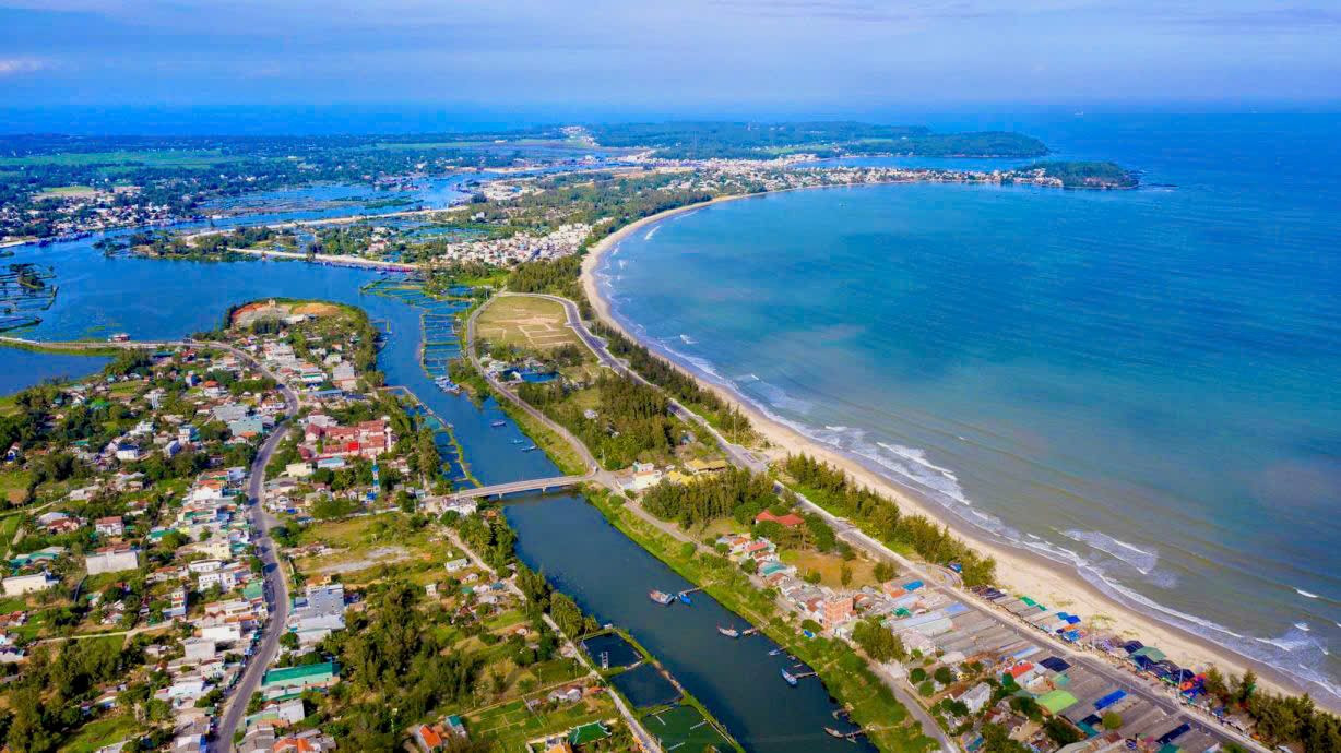 
Bãi biển dài 7km ở miền Trung được truyền thông Mỹ vinh danh
