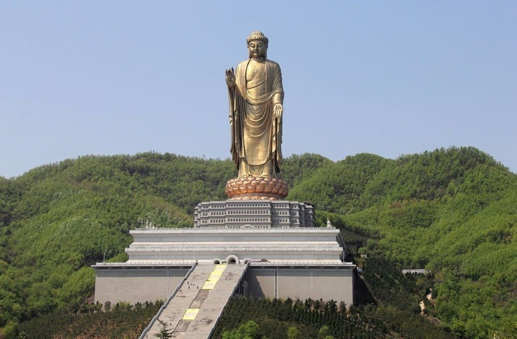 nhung-buc-tuong-phat-khong-lo-tai-trung-quoc-2-1330.jpg