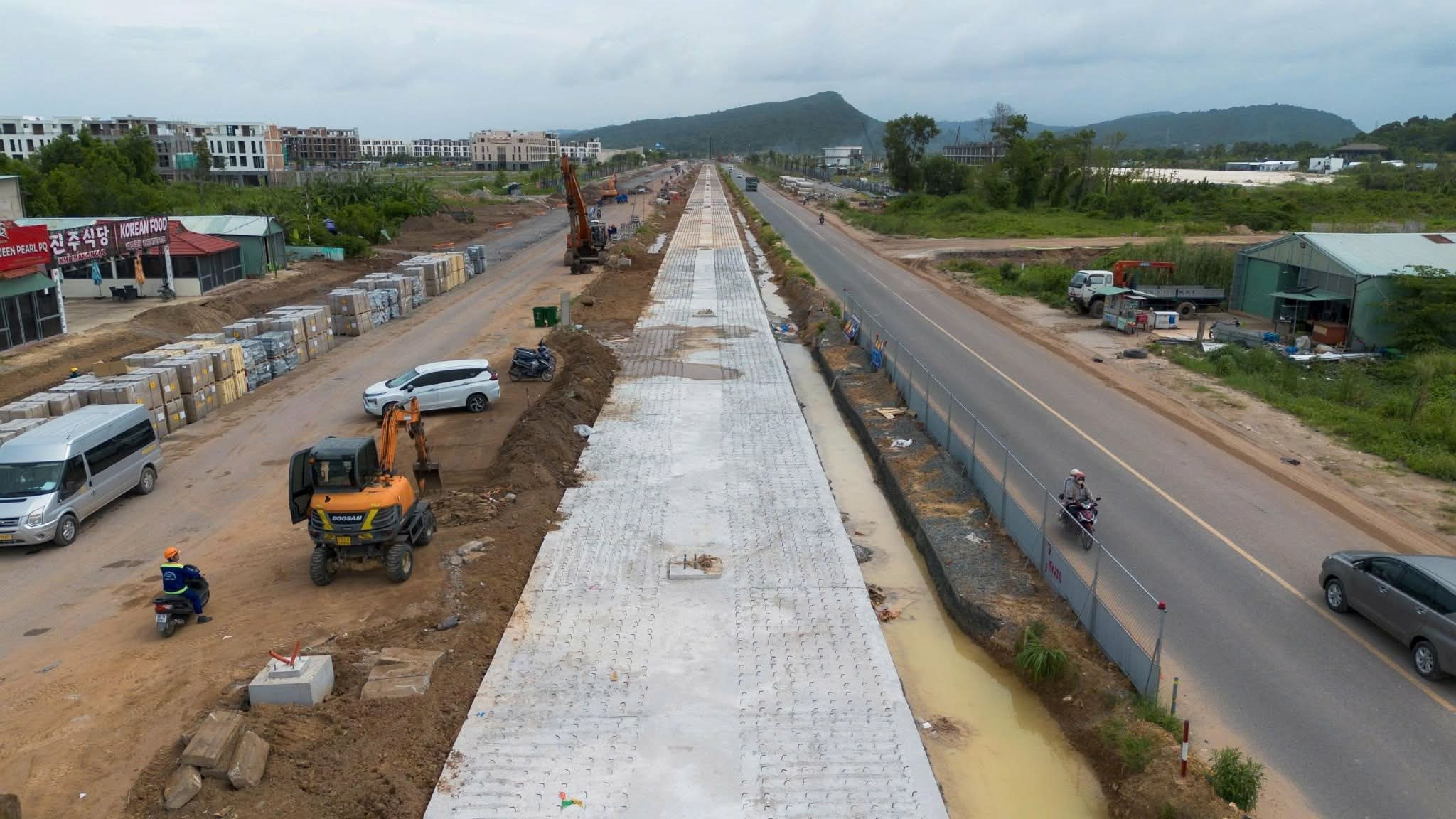 Tuyến đường sắt 9.000 tỷ trên đảo của VN sắp lập kỷ lục chưa từng có: Thi công thần tốc chỉ 17 tháng