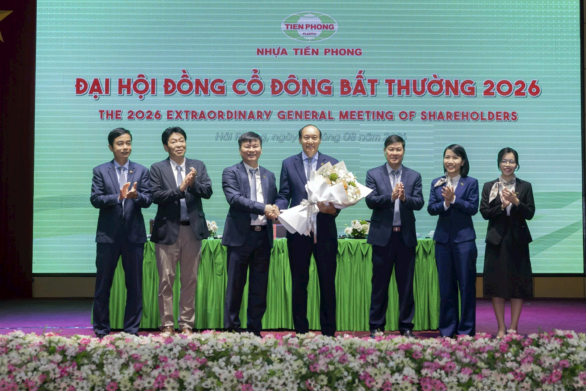 Nhựa Tiền Phong tổ chức ĐHĐCĐ bất thường, miễn nhiệm ông Trịnh Văn Tuấn, bầu nguyên Phó Chủ tịch UBCKNN vào HĐQT