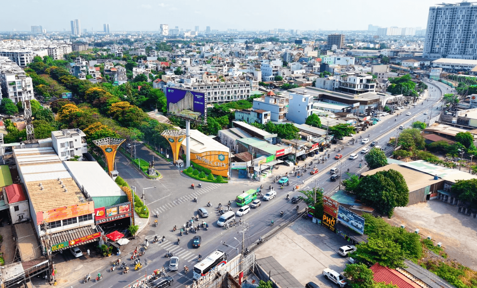 “So kè” về giá căn hộ dọc Quốc lộ 13, thị trường đang chuyển biến theo chiều hướng nào?