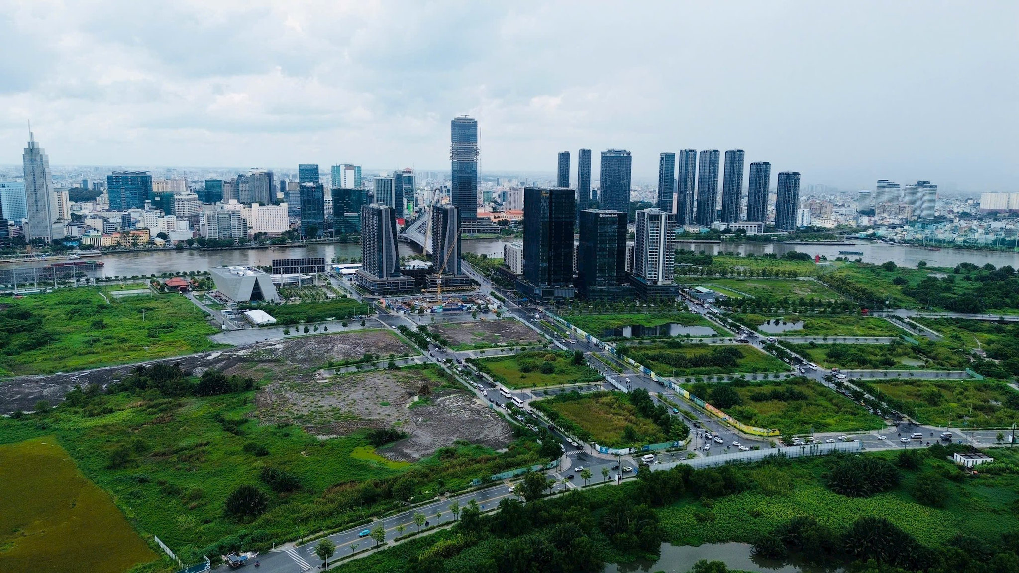 Đấu giá lại lô đất vàng Thủ Thiêm mà Tân Hoàng Minh bỏ cọc vào tháng 9, giá khởi điểm 295 triệu/m2