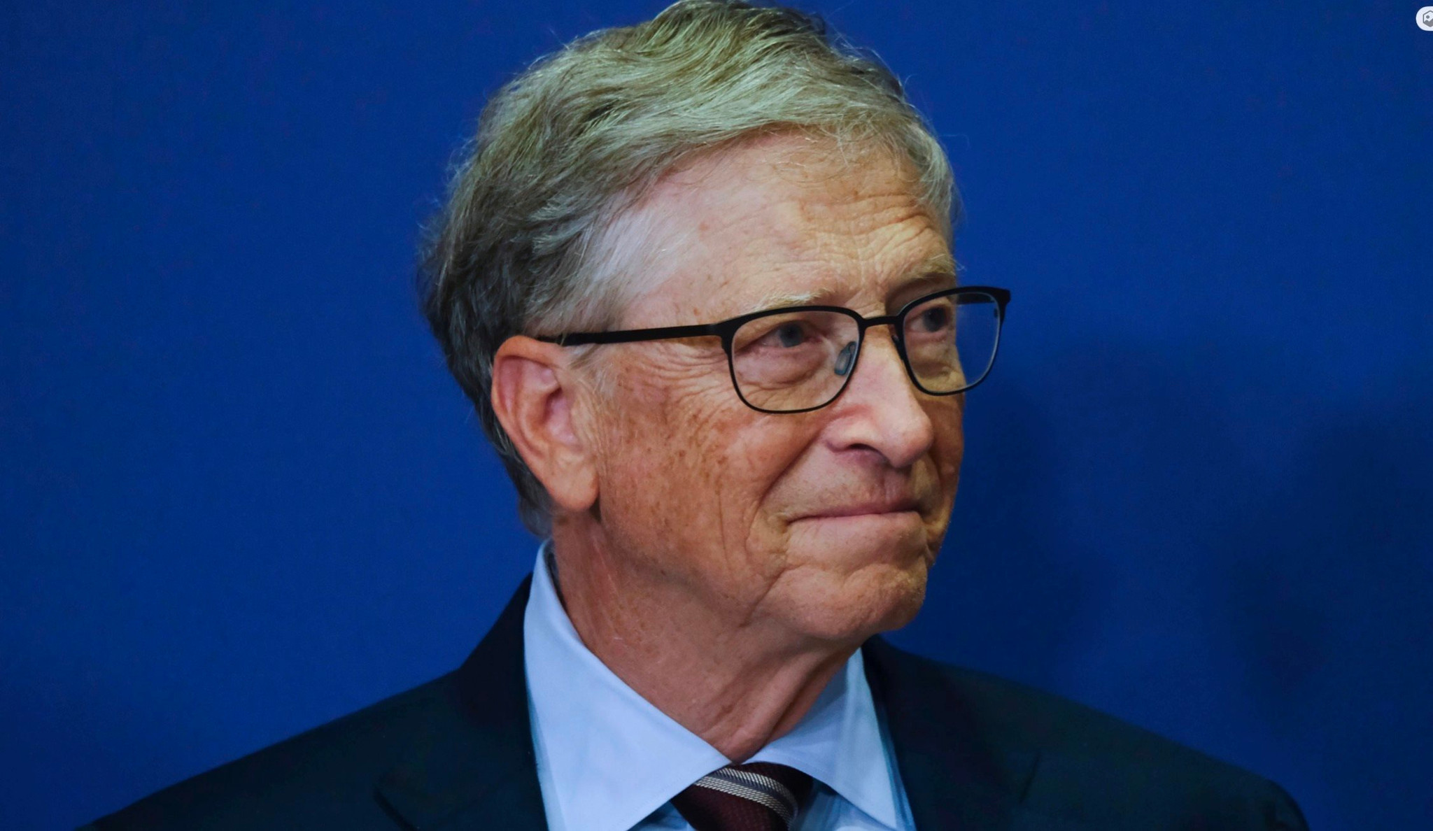Bill Gates tiên đoán đầy “ám ảnh” về tương lai, cảnh báo nhiều ngành nghề gặp khó với làn sóng AI