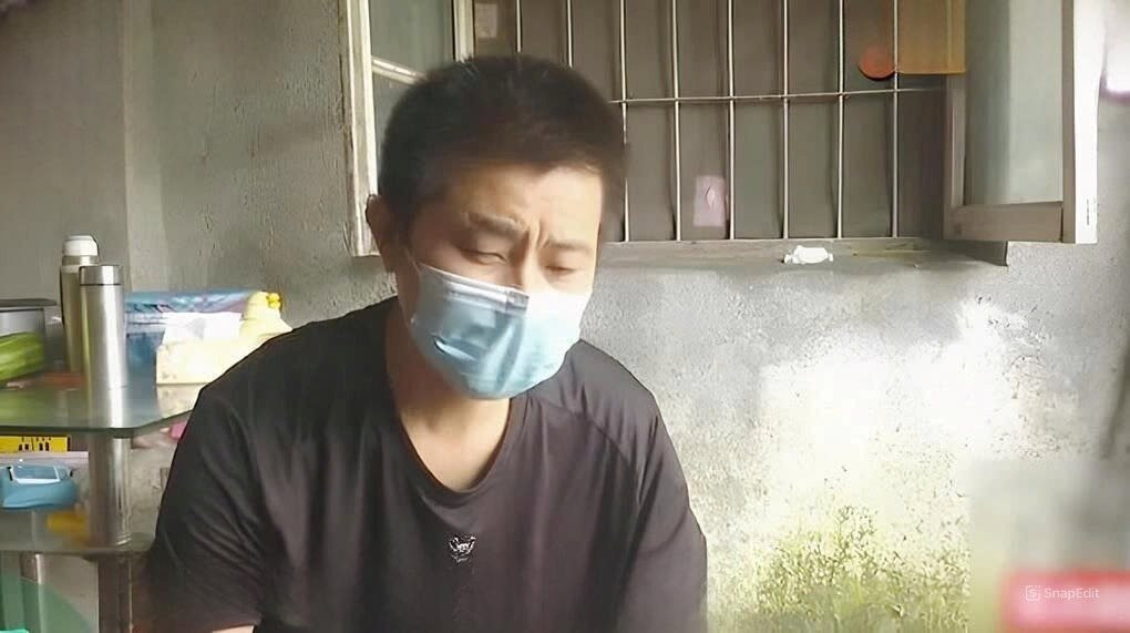 Một chủ cửa hàng kinh doanh đã chủ động đến cơ quan khai báo giao dịch chuyển, công an lập tức vào cuộc điều tra 