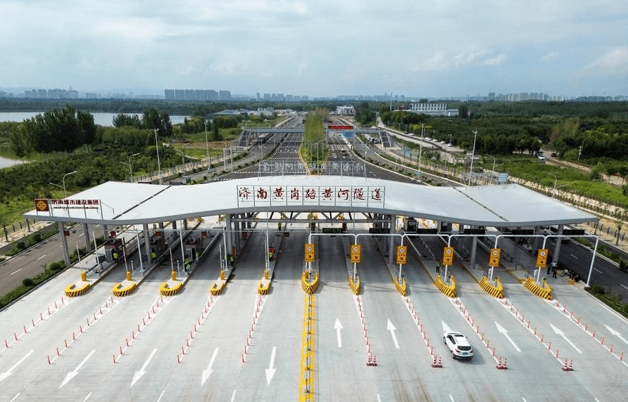 Đỉnh cao xây dựng Trung Quốc: Tung cỗ máy đào hầm kỷ lục thế giới, chính thức thông xe siêu hầm 2 tầng xuyên con sông dài thứ 2 đất nước