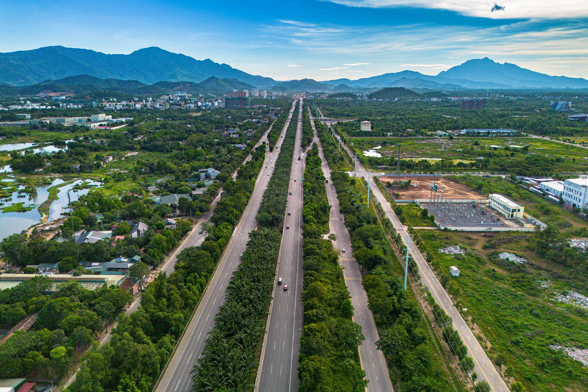 nut-giao-hoa-lac-1.jpg