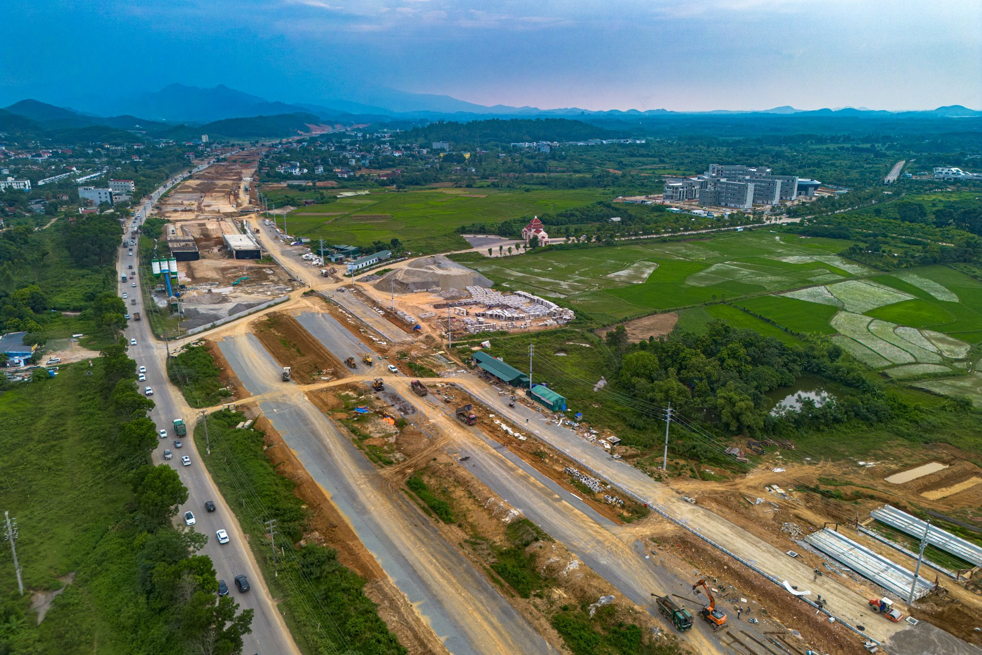 nut-giao-hoa-lac-12.jpg