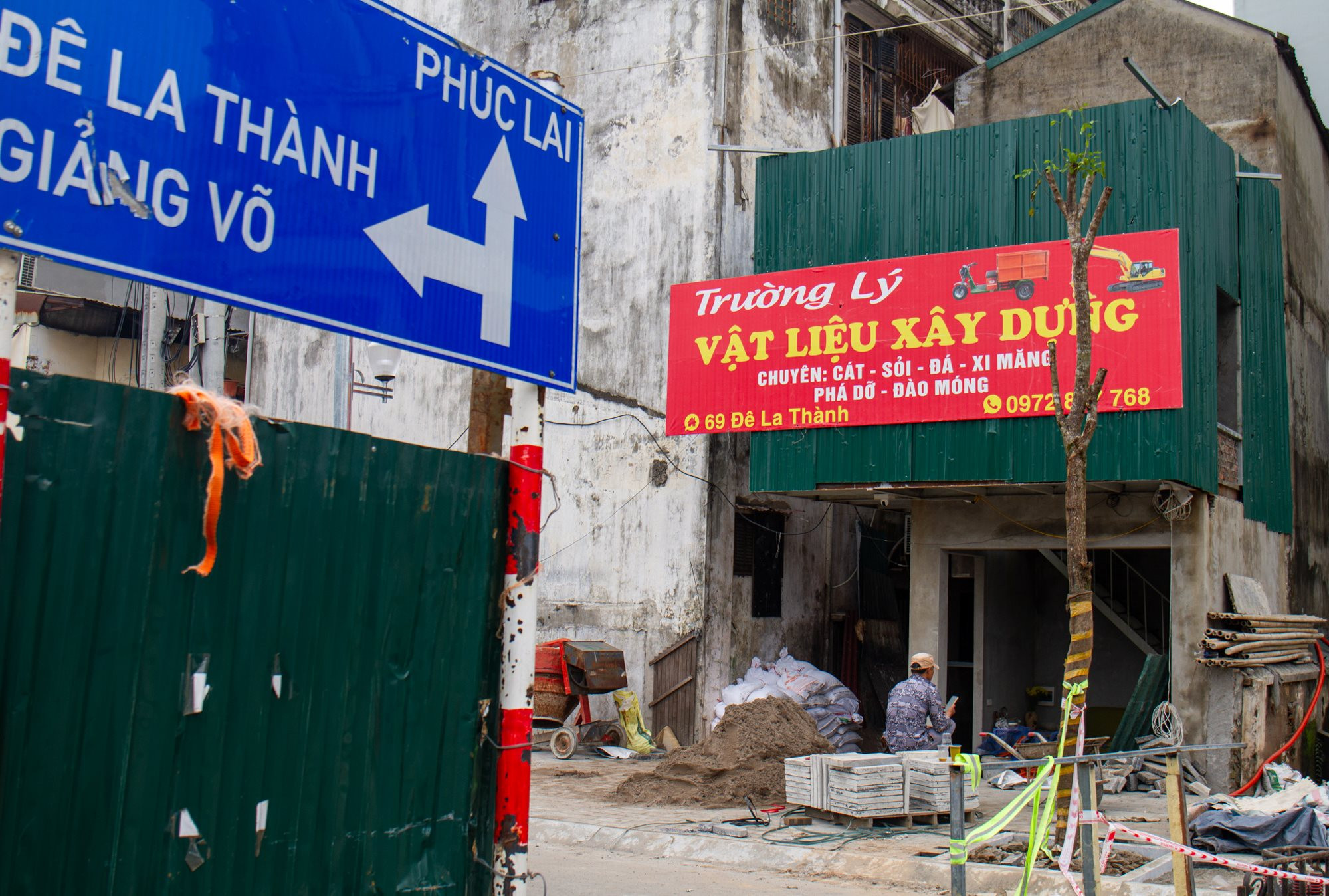 4-hoang-cau-voi-phuc.jpg