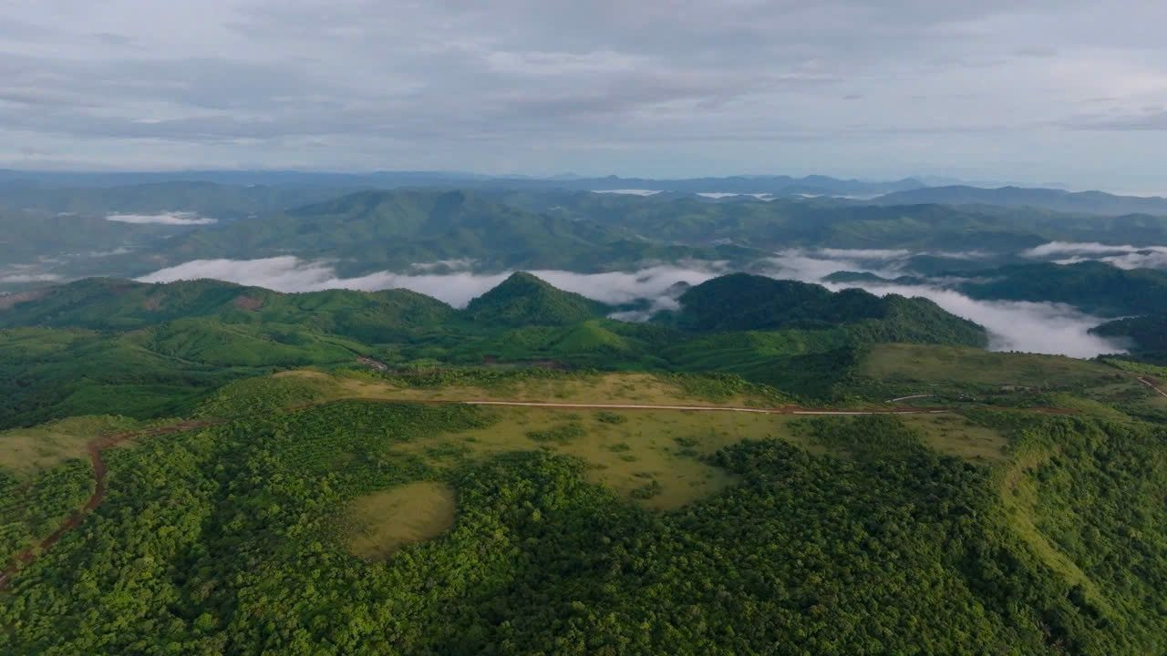 Không phải Sa Pa, đây là nơi mát mẻ quanh năm, nhiệt độ trung bình chỉ hơn 20 độ C: Nằm trên độ cao 700m, tương lai có thể có khu du lịch rộng tới 1800ha