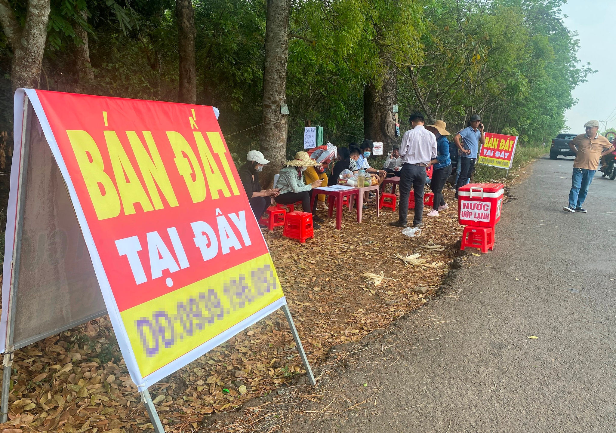 260.000 ‘cò đất’, môi giới tự do đang hành nghề trái luật?