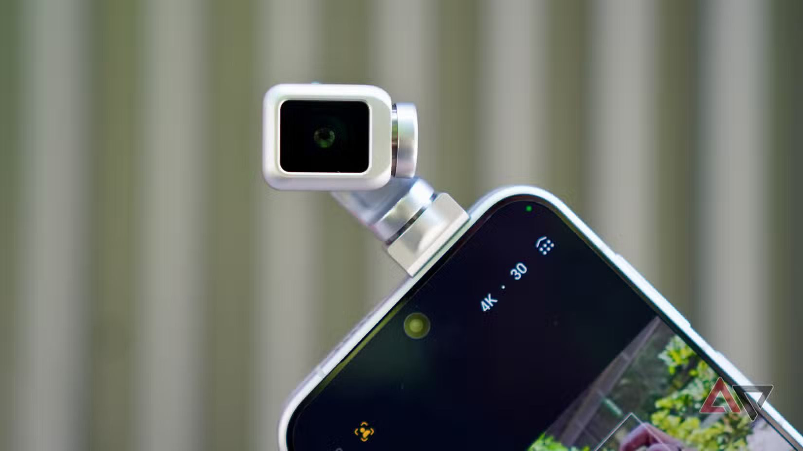honor-robot-phone-camera-front.jpg