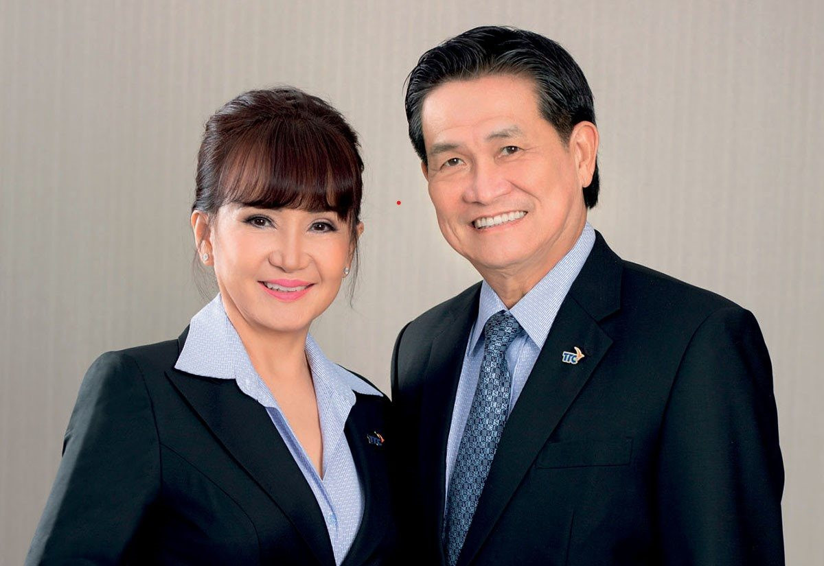 Gia đình ông Đặng Văn Thành tái cấu trúc “đế chế đường”: Công ty mẹ bán sạch 138 triệu cổ phiếu, bà Huỳnh Bích Ngọc gần như rút hết sở hữu trực tiếp