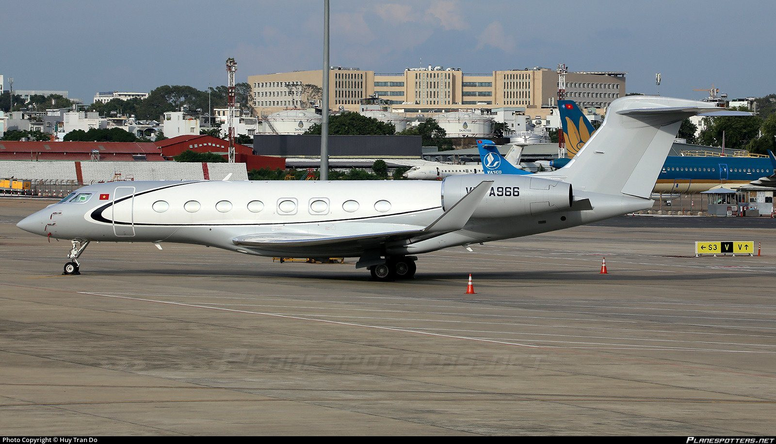vn-a966-thaco-gulfstream-g650er-gvi_planespottersnet_1799012_567d7e6063_o(1).jpg