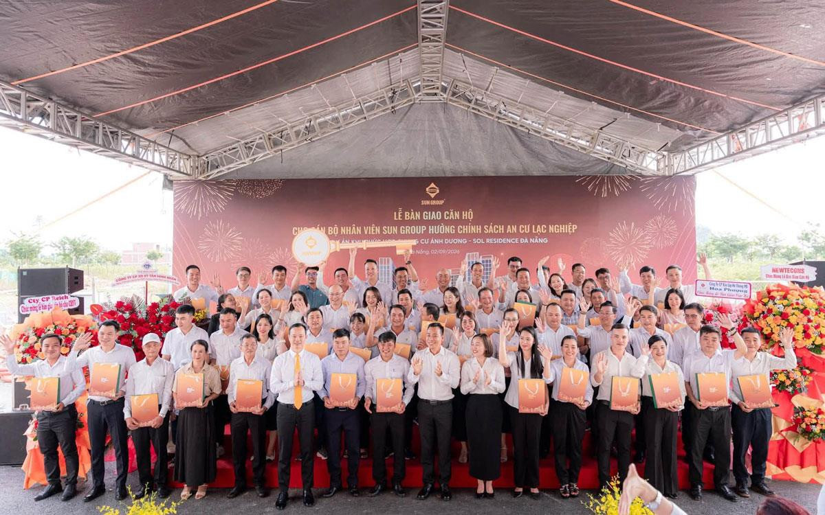 Lễ tân, chăm sóc khách hàng, thợ sửa chữa… làm việc tại Tập đoàn lớn này sẽ được xét tặng căn hộ chung cư