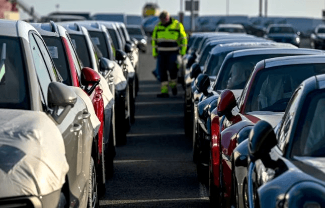 Chưa từng có: Huyền thoại xe hơi một thời Volkswagen sắp cắt giảm 50.000 lao động, loại bỏ một nửa danh mục xe, 4 nhà máy khổng lồ nguy cơ đóng cửa
