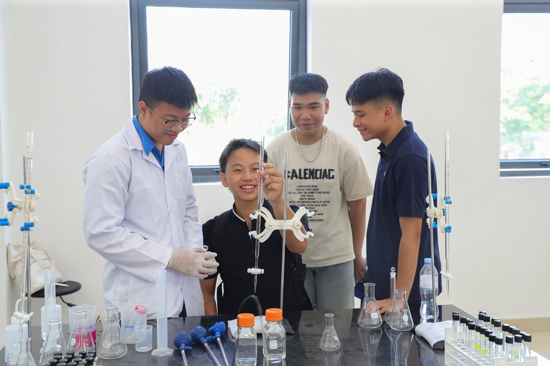 vnu-uet-nhap-hoc-2026-60.jpg