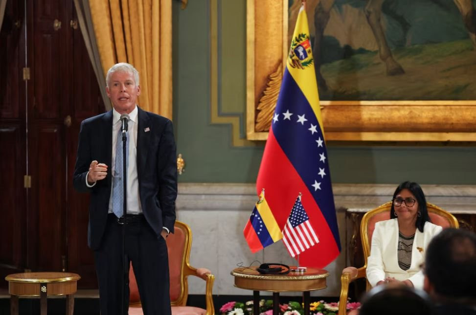 35% cổ phần và 65 tỷ thùng dầu: Nước cờ tài chính giúp Mỹ khóa lợi ích từ dầu Venezuela