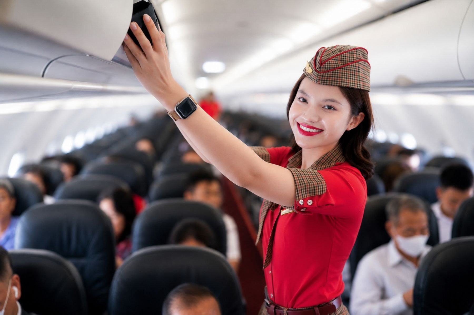 tiep-vien-hang-khong-vietjet-2.jpg