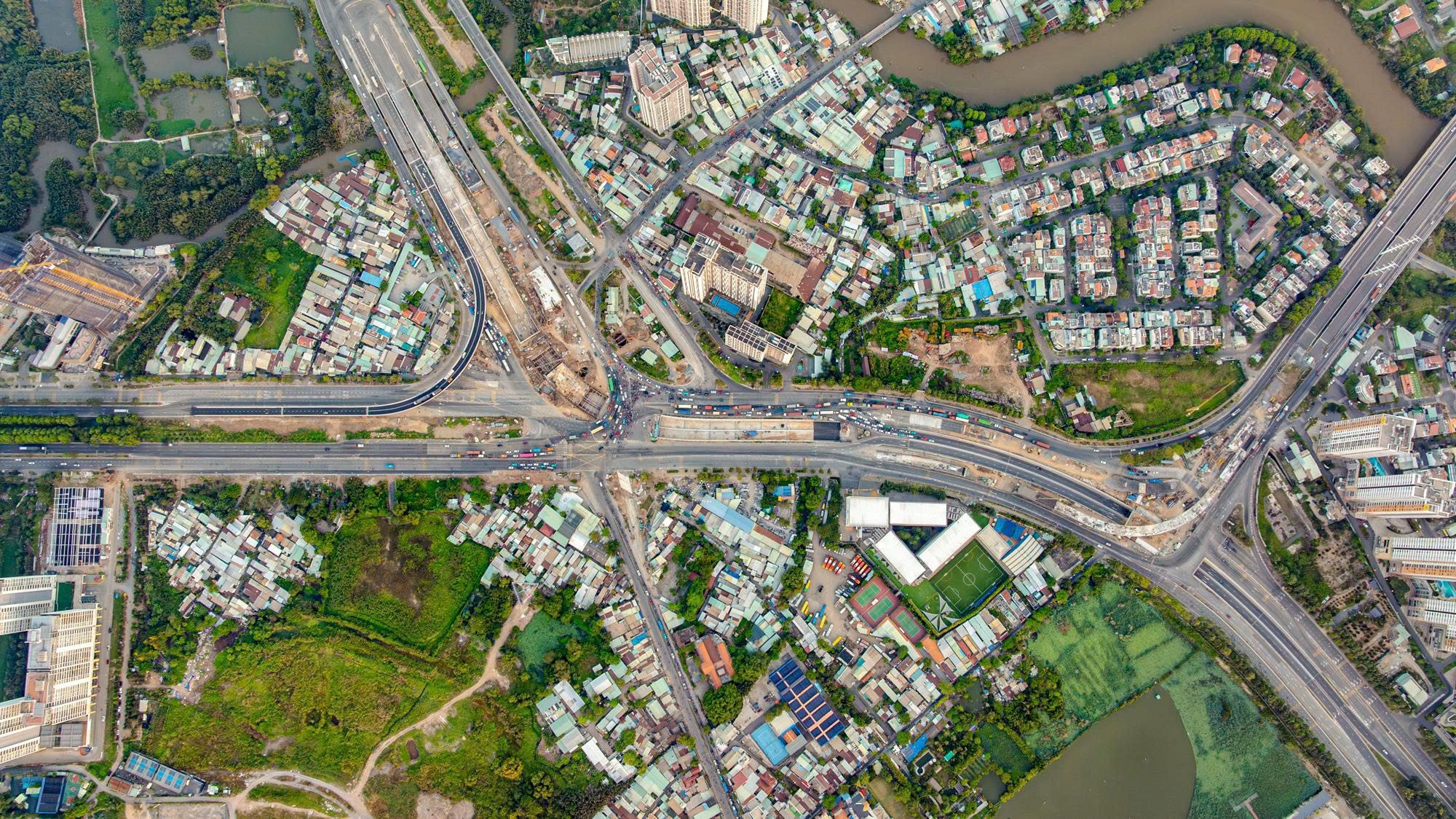 Thành phố giàu nhất Việt Nam đang làm siêu nút giao 3 tầng với 6 cầu vượt, 2 hầm chui, sẽ hoàn thành vào năm 2027